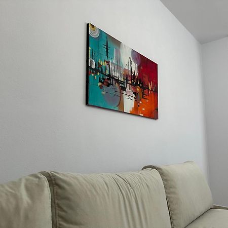 Olis Place Tirana Zewnętrze zdjęcie